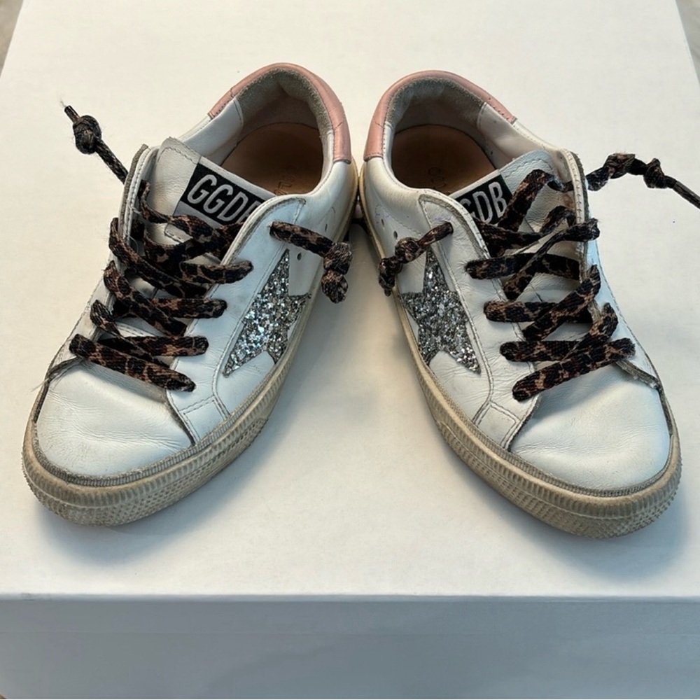 Very gently used GOLDEN GOOSE Girls sneakers!
